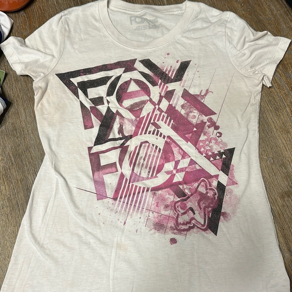 Fox women’s size small/medium tshirt